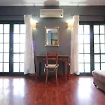 Secluded 3br Modern W Private Pool And Views Daire