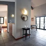 Daire Secluded 3br Modern W Private Pool And Views *
