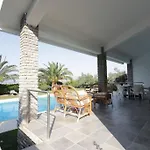 Secluded 3br Modern W Private Pool And Views Daire
