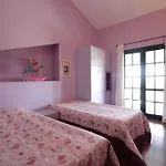Daire Secluded 3br Modern W Private Pool And Views