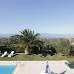 Secluded 3br Modern W Private Pool And Views Daire